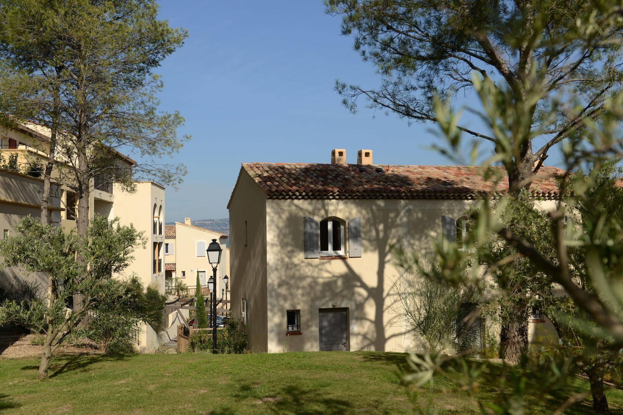 Residence Pierre & Vacances Les Coteaux De Pont-Royal Mallemort Exterior photo